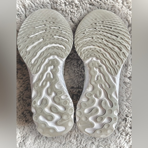 Nike React Infinity White/Grey Trim Sneakers - Picture 6 of 13